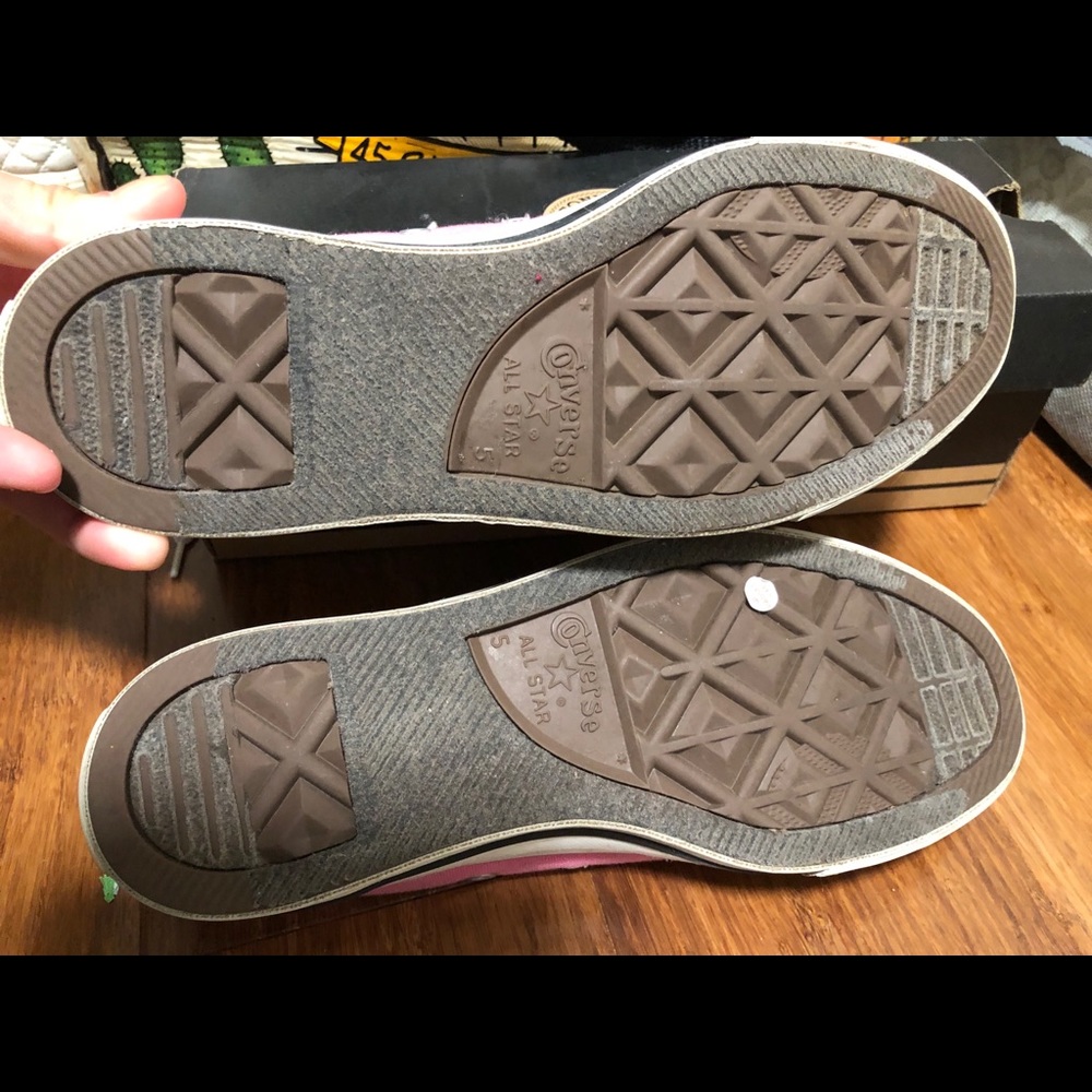 Pink converse - Picture 3 of 4